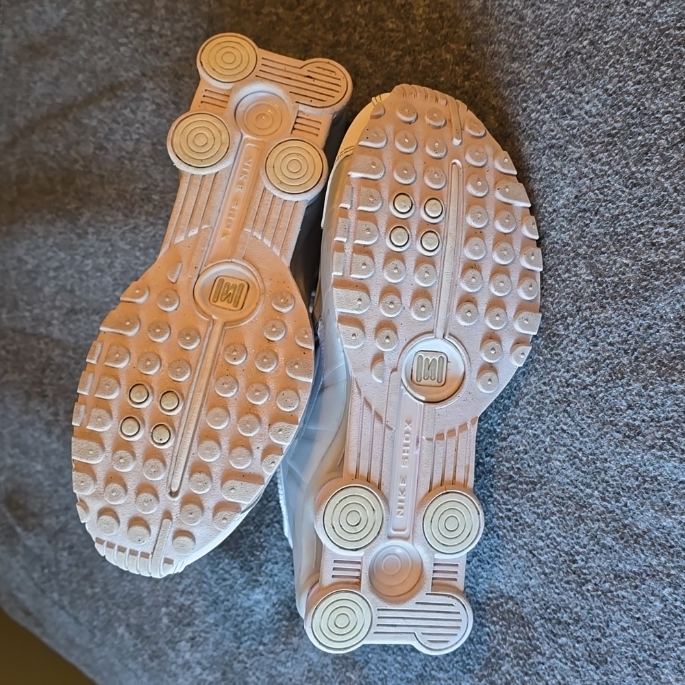 Nike Shox R4 - Picture 4 of 7